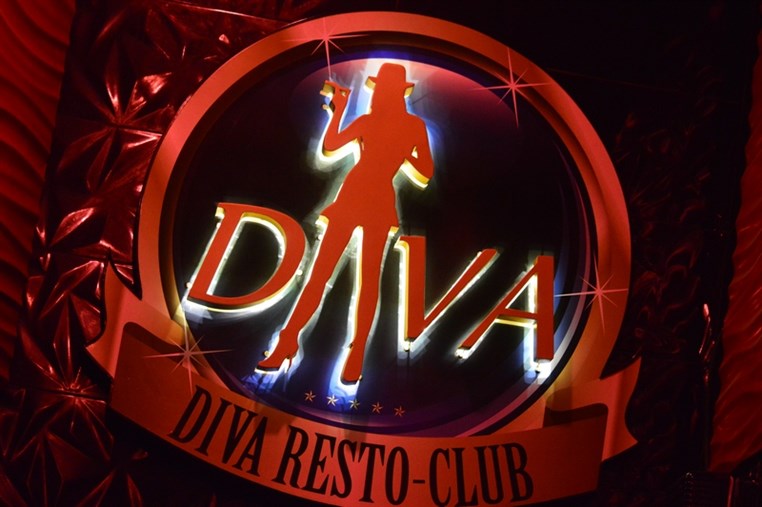 Diva's Stars on Saturday Night